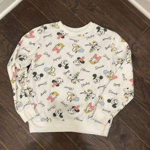 Mickey and Friends Sweatshirt sz M